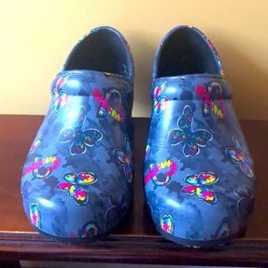 Anywear slip resistant Rubber heels clogs